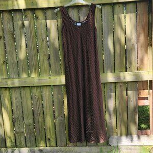 $ DROP  DKNY sleeveless 100% Silk; size 8. Gorgeous and flattering